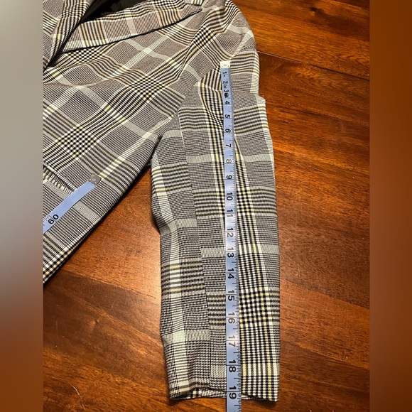 Women's Stadivarius Double Breasted Buttoned Blazer - Picture 6 of 13